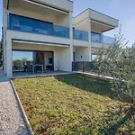 Adria 2 By Guide