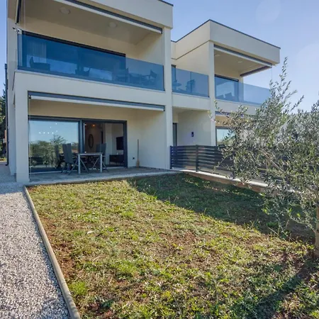 Adria 2 By Guide
